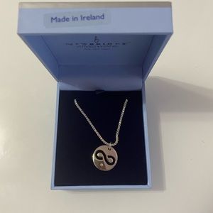 Brand new Newbridge silverware silver necklace